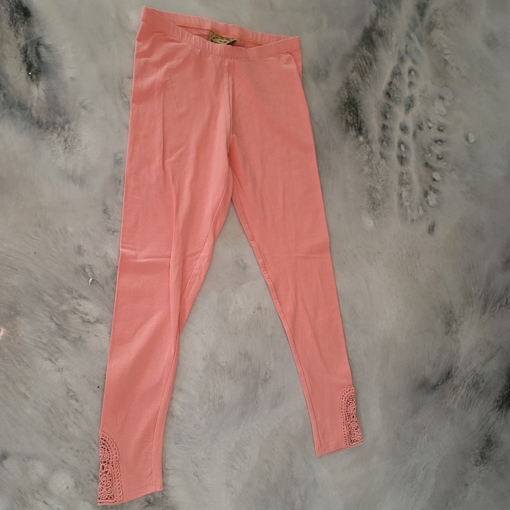 Roebuck & Company peach color side lace